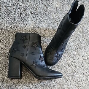 Reaction Kenneth Cole Black Star Ankle Booties